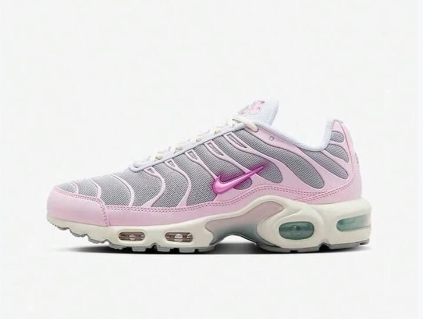 NIKE Women's AIR MAX PLUS Cushioning Casual Running Sneakers